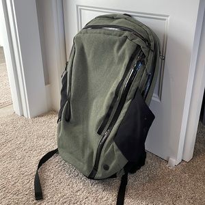 NWT lululemon Core Backpack 2.0